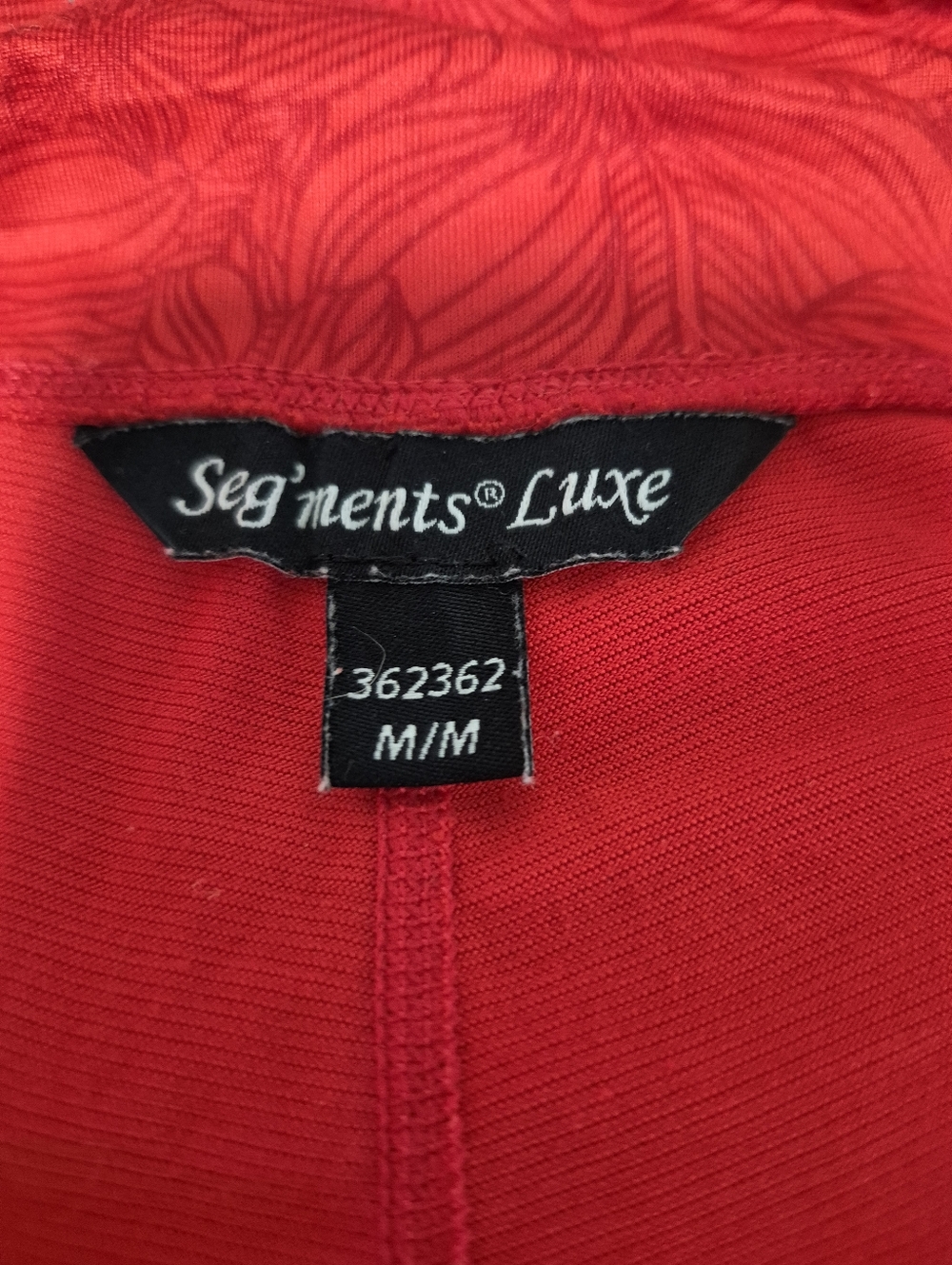 Red Women's Skort - Sleek Everyday Style - Picture 7 of 9